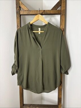 CY USA Women's Olive Green Split-Neck Roll-Sleeve Blouse Size M